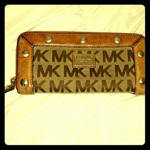 Michael Kors Monogram Wallet