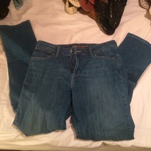 Levis Demi curve classic straight light wash jeans