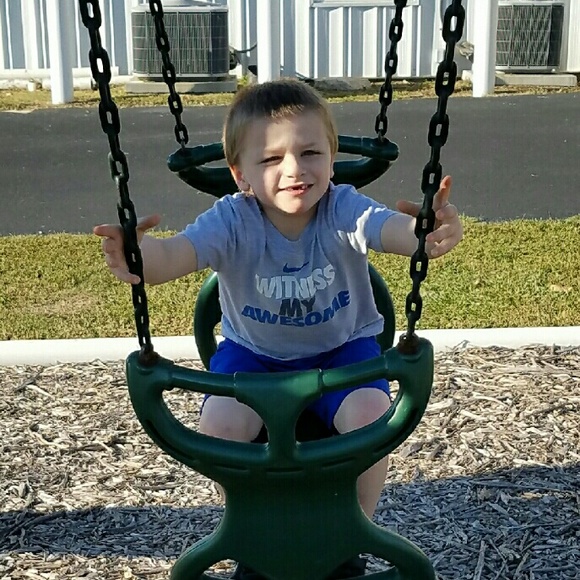 Meet your Posher, April - Picture 3 of 8