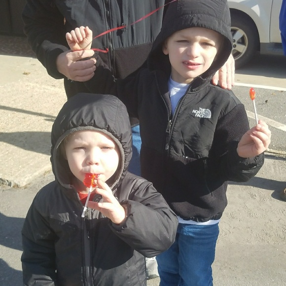 Meet your Posher, April - Picture 8 of 8