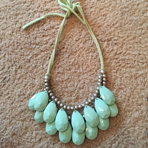 Mint Teardrop statement necklace