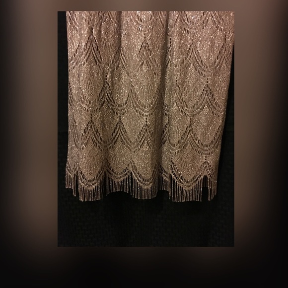 Dress - Picture 3 of 4