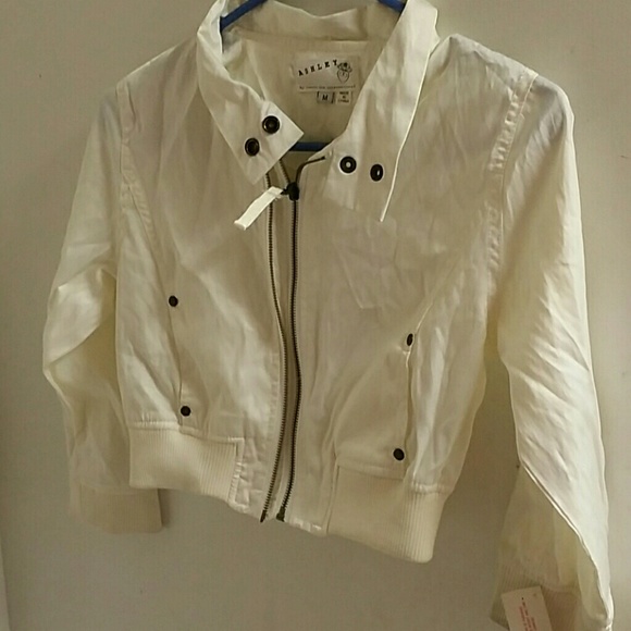 Cropped Jacket - Picture 2 of 3