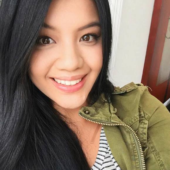 Meet your Posher, Courtney - Picture 1 of 1