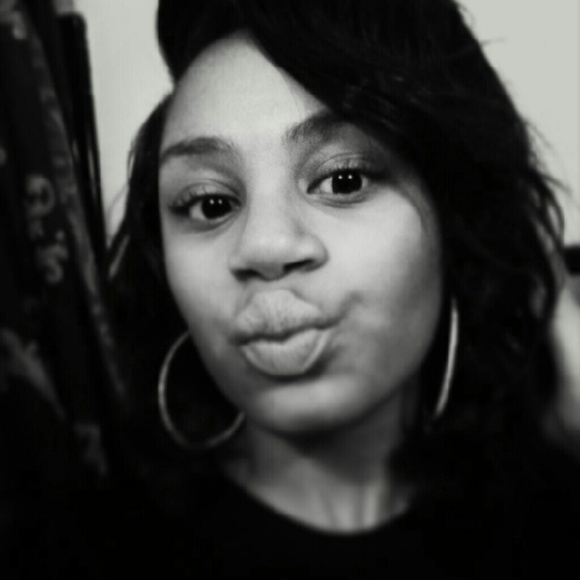 Meet your Posher, Shenise