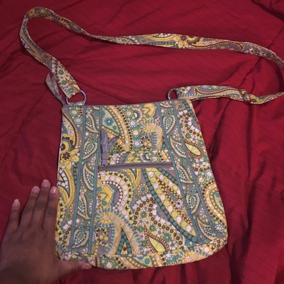 Vera Bradley Crossbody Bag - Picture 2 of 3