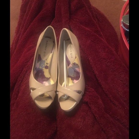 Worn once inside.  Like new in box.