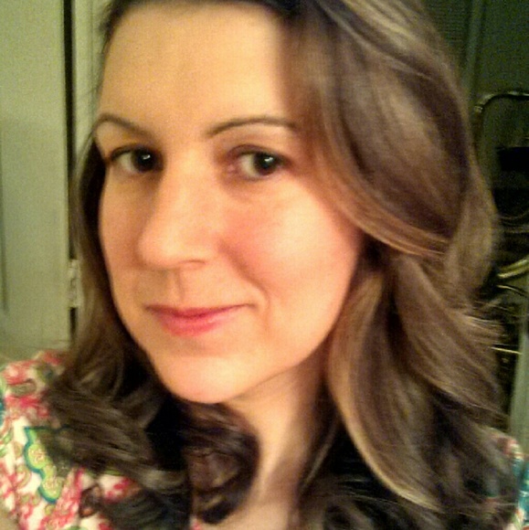 Meet your Posher, Stephanie