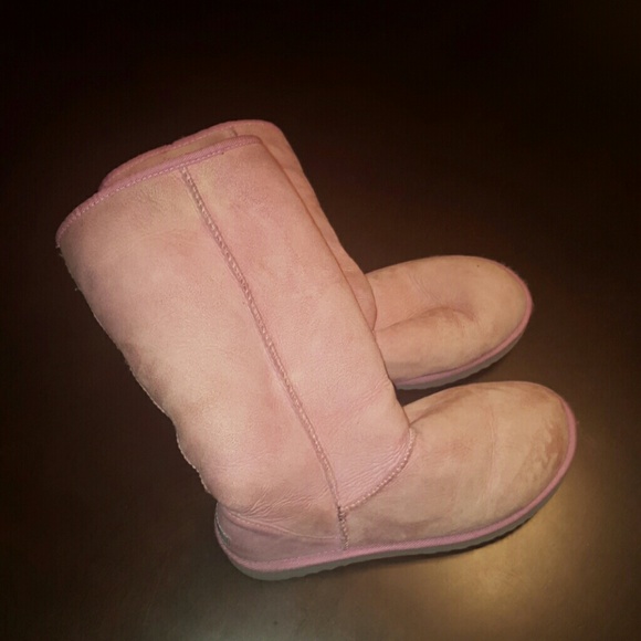 Classic Tall pink Uggs