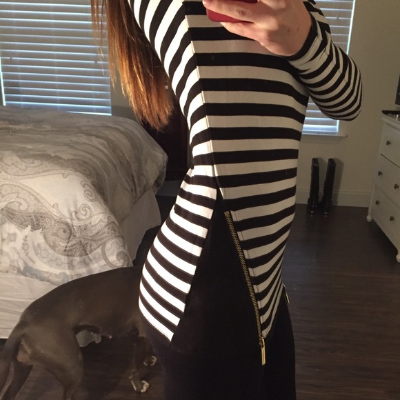 SOLD • Michael Kors Black & White Striped Shirt • - Picture 2 of 3