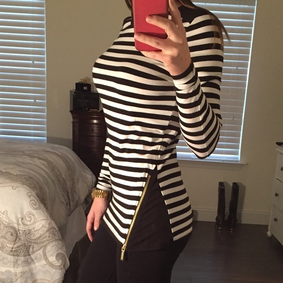 SOLD • Michael Kors Black & White Striped Shirt • - Picture 3 of 3