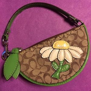 Brand New Coach Daisy Change Purse with Keyring