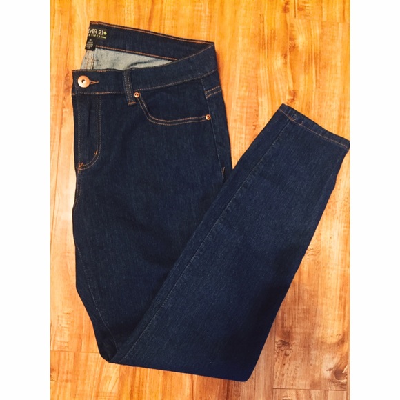 FOREVER21 Dark denim skinnies.