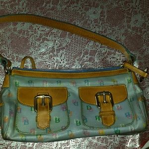 Dooney & Bourke