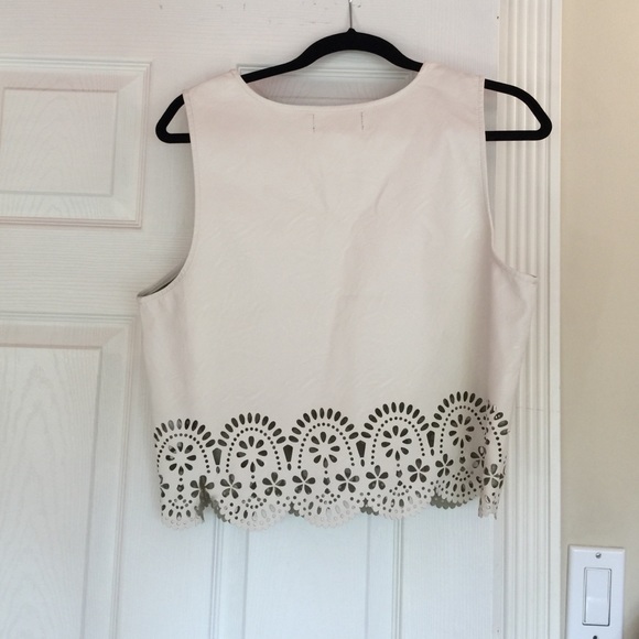Crop top - Picture 2 of 2