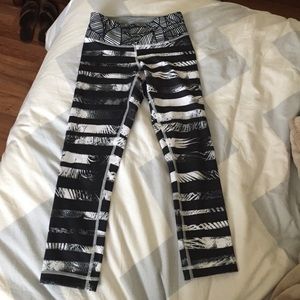 Lululemon Wonder Under Crop