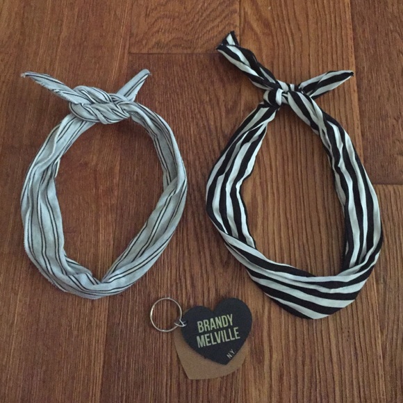 Brandy Melville wire headbands and keychain