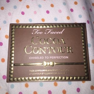 Cocoa contour two faced. MAKE AN OFFER 💓