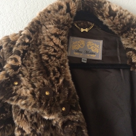 Steve Madden Faux Fur Coat - Picture 3 of 4