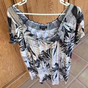 Avenue blouse size 14/16 stretch