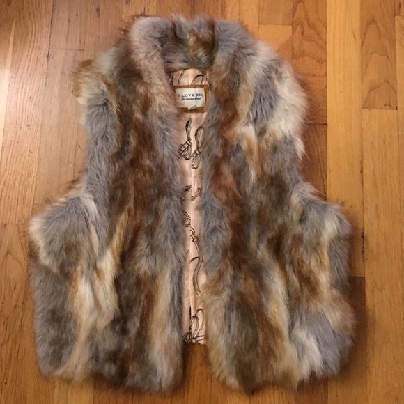 Cropped faux fur vest