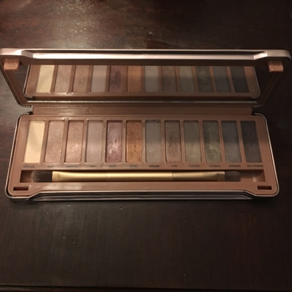 Naked 3 Palette (Not Authentic)