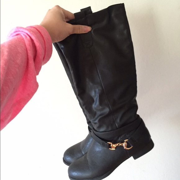 BLACK RIDING BOOTS