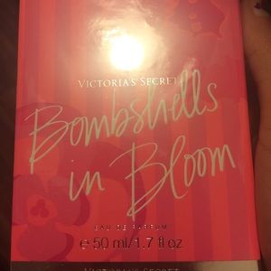 Bombshells in bloom Victoria secret perfume