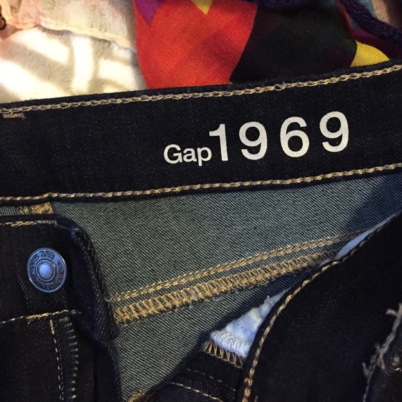 Dark washed Gap high rise jeans