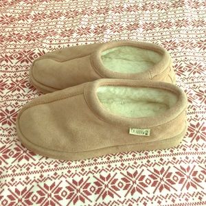 Bearpaw slippers!🐻