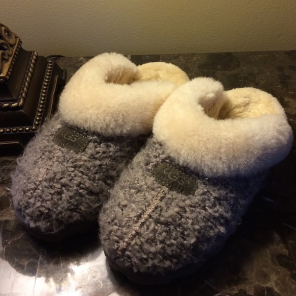 🚫 SOLD 🚫 - UGG Coquette Slippers Size 8