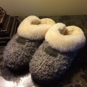🚫 SOLD 🚫 - UGG Coquette Slippers Size 8