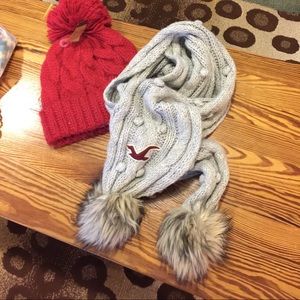 Hollister scarf