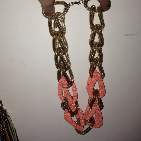 Jewelry - Gold and coral chunky necklace