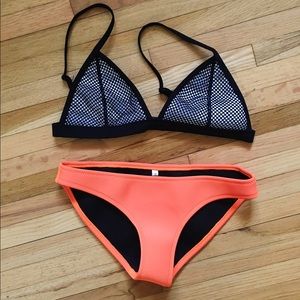Triangl bikini lookalike