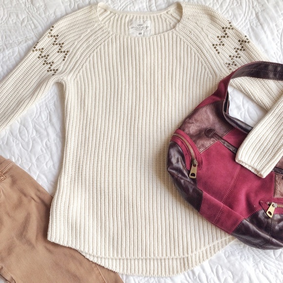 H&M Sweaters - 🎉HP 1/29🎉H&M Studded Sweater