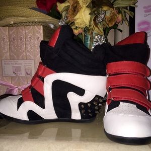 💥Spiked Sneaker Wedges💥