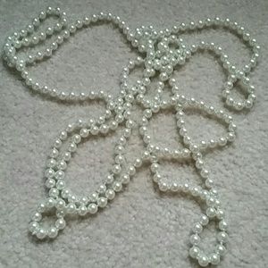NWOT Faux pearl necklace