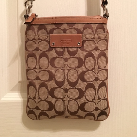 Coach Crossbody - Picture 2 of 4