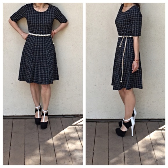 Chic dress - Picture 2 of 4