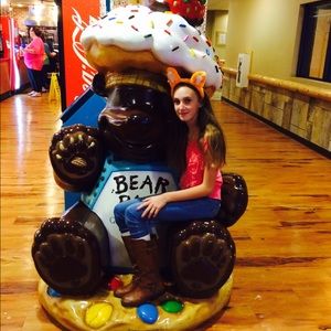 Meet your Posher, Danielle