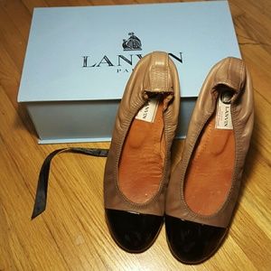 Lanvin tan and patent black leather ballet flats