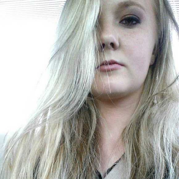 Meet your Posher, Alexis - Picture 1 of 1