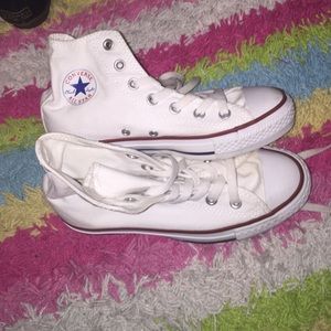 BRAND NEW high top converse