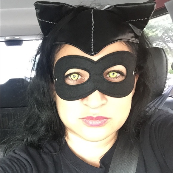 Meet your Posher, Jenny - Picture 2 of 2