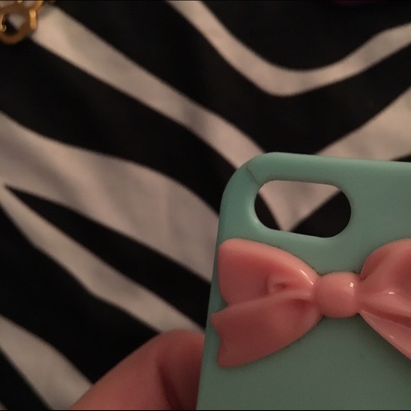 iPhone 5 cases - Picture 3 of 3