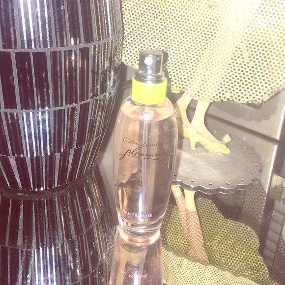 Estée Lauder Pleasures Eau Fraiche Perfume