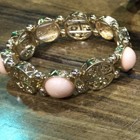 Pink stone and gold plastic hardware - Picture 1 of 1
