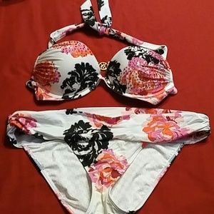 Vicroria Secret bathing suit