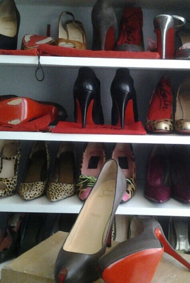 Authentic Christian Louboutin 39.5 = 8.5 - Picture 1 of 5